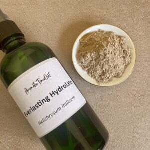 Facial cleanser ingredients: hydrolate and Rhassoul clay powder