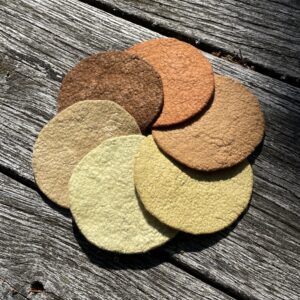Natural colours from copper still